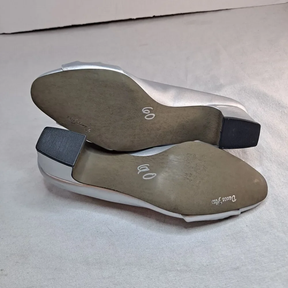 EASY STREET ALIVE 5 Heels Womens Sz 7M Silver Strap Eloise Almond Slip On Pump